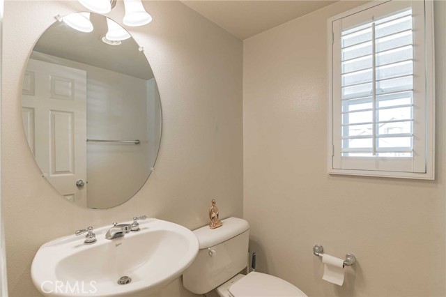 Detail Gallery Image 17 of 23 For 39314 Clear View Ct, Palmdale,  CA 93551 - 3 Beds | 3 Baths
