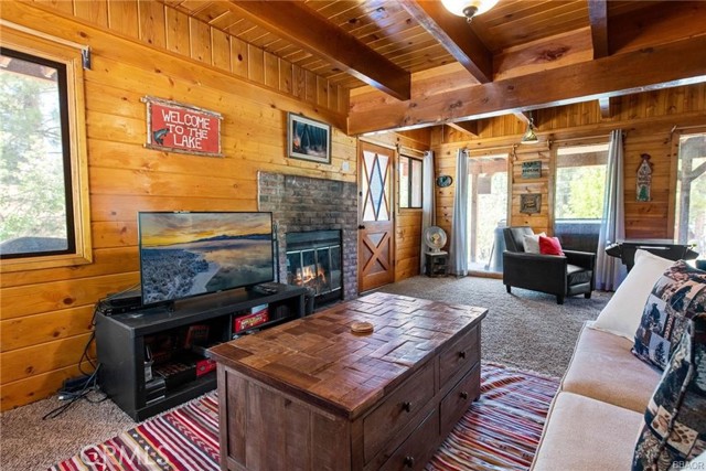 Detail Gallery Image 11 of 25 For 39273 Peak Ln, Big Bear Lake,  CA 92315 - 3 Beds | 2 Baths