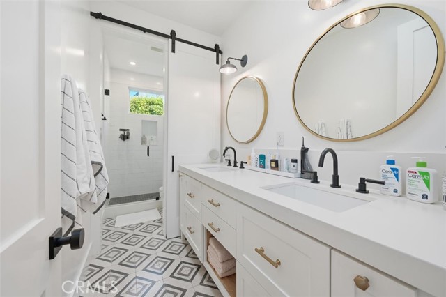 Detail Gallery Image 23 of 38 For 2848 Carob, Newport Beach,  CA 92660 - 5 Beds | 4/1 Baths