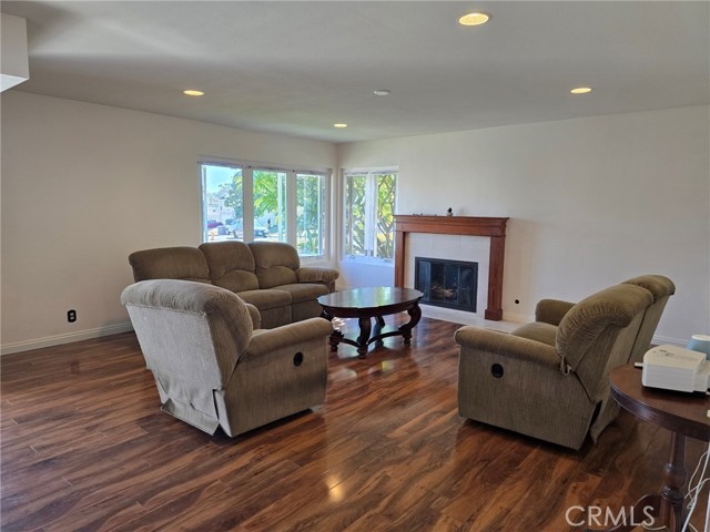 Detail Gallery Image 4 of 33 For 24331 Bark St, Lake Forest,  CA 92630 - 3 Beds | 2 Baths