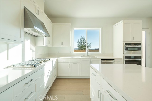 Detail Gallery Image 15 of 43 For 253 Westdale, Irvine,  CA 92618 - 4 Beds | 2/1 Baths