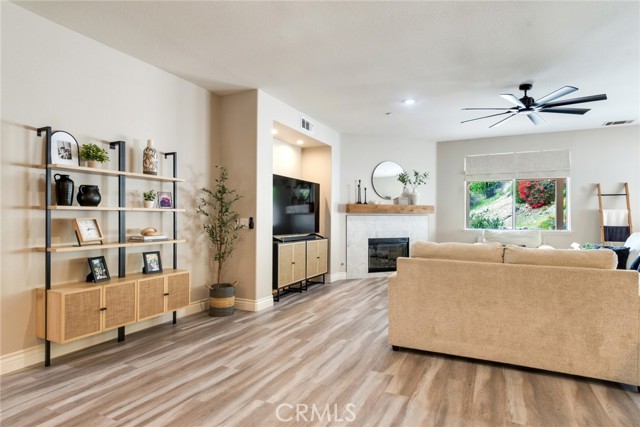 Detail Gallery Image 4 of 26 For 7586 Vista Alegre, Highland,  CA 92346 - 4 Beds | 2/1 Baths