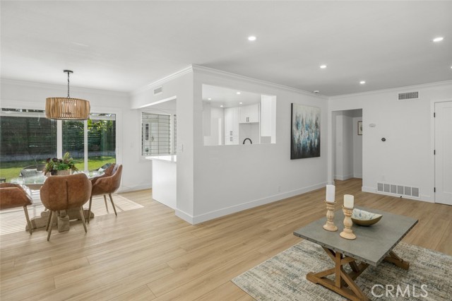 817 S Westchester Drive, Anaheim CA: https://media.crmls.org/medias/bc633190-4be6-4b92-a945-6657452b41b4.jpg