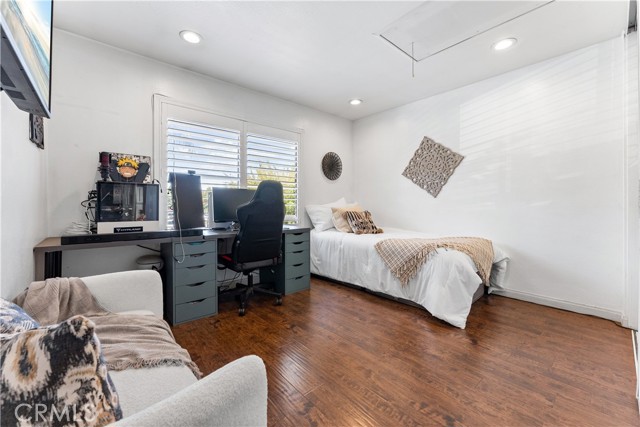 24652 Ashland Drive, Laguna Hills CA: https://media.crmls.org/medias/bc634c8f-7ba2-4b42-ab45-4542cd50381d.jpg