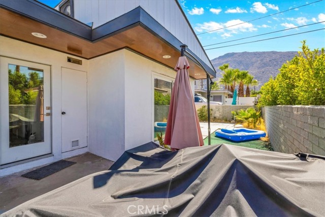 595 S Calle Santa Rosa, Palm Springs CA: https://media.crmls.org/medias/bc64620d-f6bb-4299-a6c9-819a6c3b6310.jpg