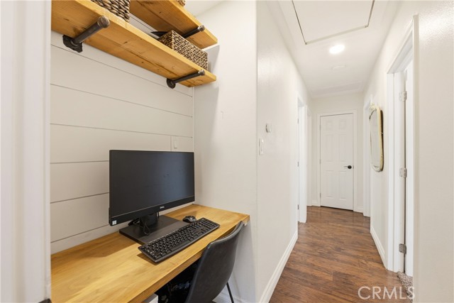 Detail Gallery Image 16 of 29 For 2041 Lupin St, Simi Valley,  CA 93065 - 3 Beds | 2 Baths