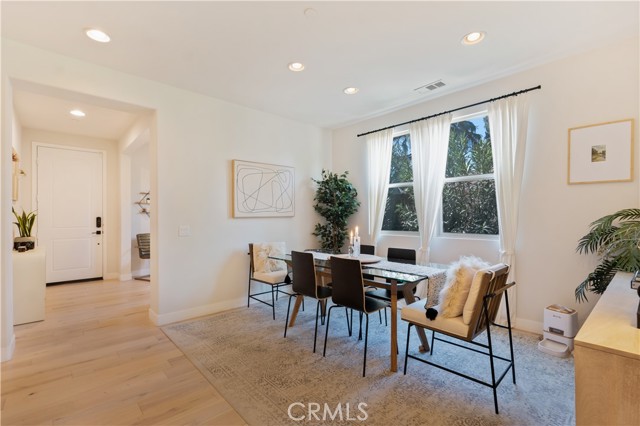 Detail Gallery Image 7 of 39 For 17065 Cantlay, Lake Balboa,  CA 91406 - 4 Beds | 3 Baths