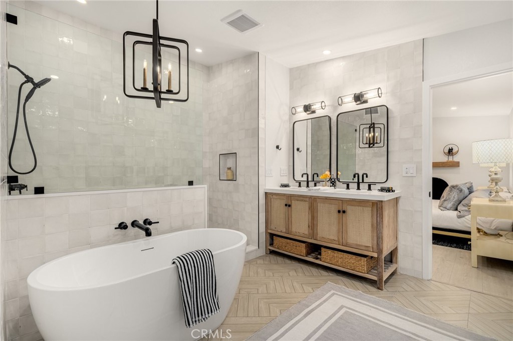 MLS #OC25157205 image #18