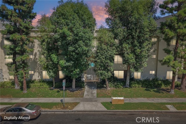 4358 Mammoth Avenue, 14 photo 28