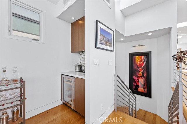 Detail Gallery Image 18 of 67 For 308 17th St, Manhattan Beach,  CA 90266 - 4 Beds | 3/1 Baths