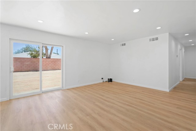 45324 Rodin Avenue, Lancaster CA: https://media.crmls.org/medias/bc675bf5-6db6-4763-9f96-5abe33d605b9.jpg