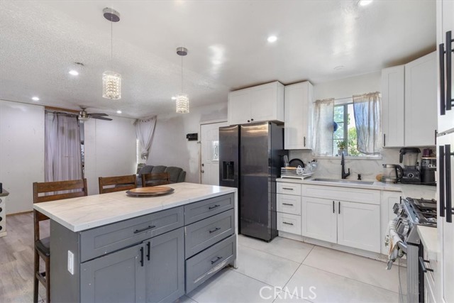 13273 Sunburst Street, Pacoima CA: https://media.crmls.org/medias/bc67935d-b2f9-452b-972a-19737fab1c94.jpg