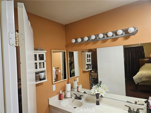 3320 Kipper Court, Lancaster CA: https://media.crmls.org/medias/bc687bd3-2604-40c7-a805-5093611930a3.jpg