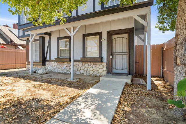 8305 Pioneer Drive, Bakersfield CA: https://media.crmls.org/medias/bc688599-7040-4ec8-bf4f-2e6da5a80a98.jpg