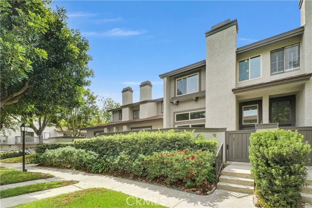 Detail Gallery Image 1 of 29 For 10 Starfall #11,  Irvine,  CA 92603 - 3 Beds | 2/1 Baths