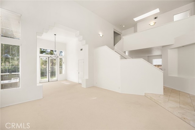 Detail Gallery Image 8 of 45 For 823 S Parkglen Pl, Anaheim Hills,  CA 92808 - 4 Beds | 3/1 Baths