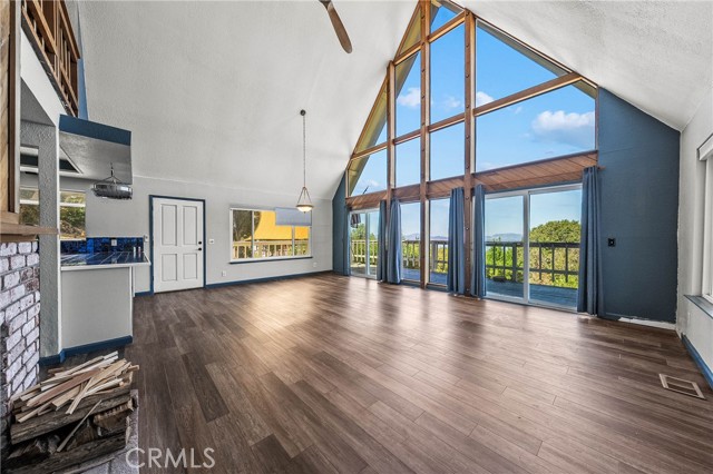 7847 Evergreen Drive, Kelseyville CA: https://media.crmls.org/medias/bc6a1b3c-707b-4c43-acfb-c3d367c190c6.jpg