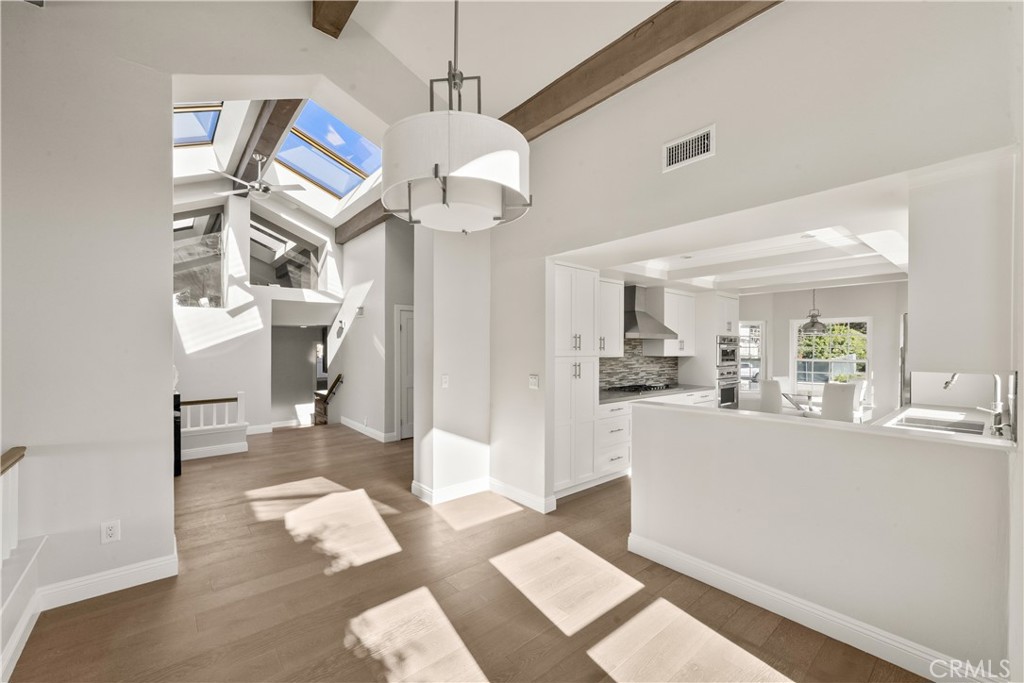 MLS #OC25271679 image #5