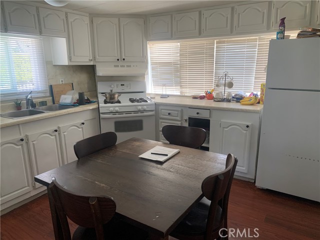 Detail Gallery Image 4 of 6 For 485 Idyllwild #55,  San Jacinto,  CA 92505 - 2 Beds | 1 Baths