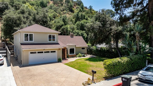 2248 E Chevy Chase Drive, Glendale CA: https://media.crmls.org/medias/bc6bf628-9954-4895-aa9a-4e64aecee2d3.jpg
