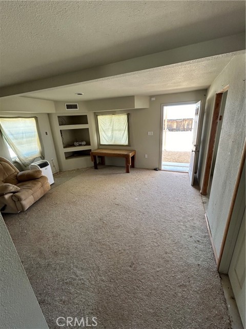 Detail Gallery Image 3 of 10 For 3986 Amboy Rd, Twentynine Palms,  CA 92277 - 2 Beds | 1 Baths