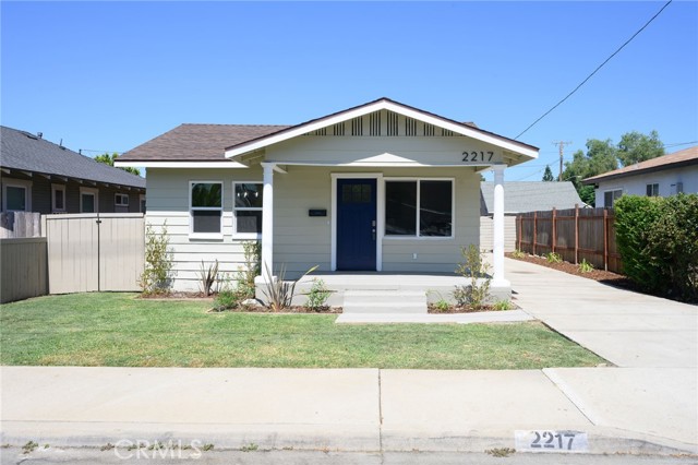 2217 B St, La Verne, CA 91750