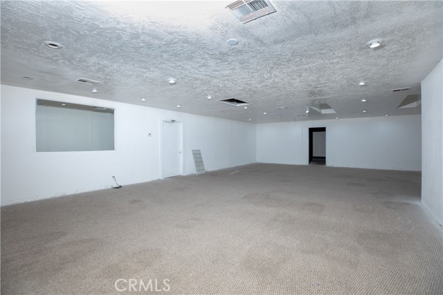 15623 Village Drive, Victorville, California 92394, ,Commercial Lease,For Rent,15623 Village Drive,CRWS23212400