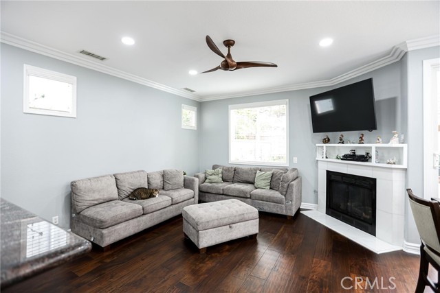 Detail Gallery Image 8 of 45 For 175 Zephyr Run, Tustin,  CA 92782 - 3 Beds | 2/1 Baths