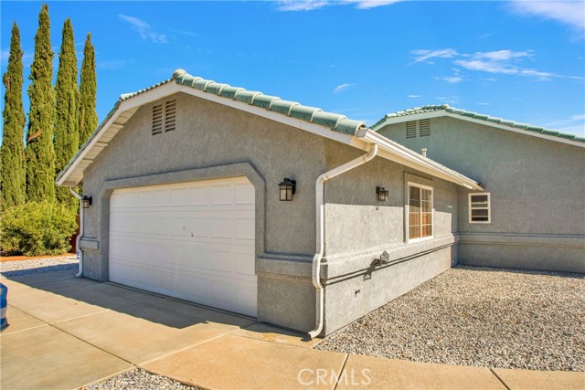 Detail Gallery Image 3 of 50 For 19848 Haida Rd, Apple Valley,  CA 92307 - 4 Beds | 3 Baths