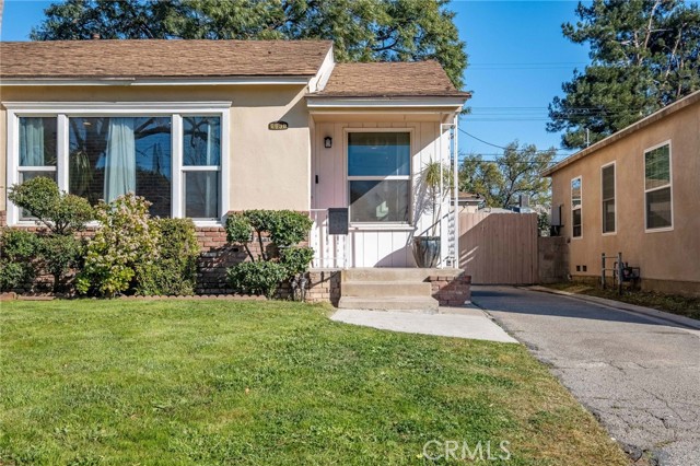 Detail Gallery Image 4 of 29 For 6630 Mclennan, Lake Balboa,  CA 91406 - 3 Beds | 2 Baths