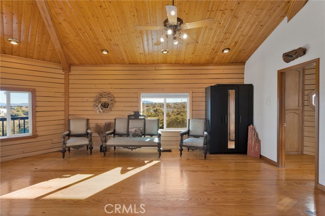 Detail Gallery Image 31 of 42 For 10328 El Centro, Oak Hills,  CA 92344 - 5 Beds | 4 Baths