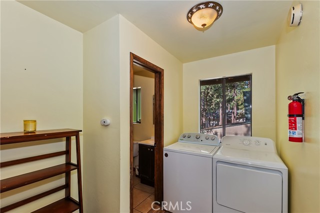 320 W Aeroplane Boulevard, Big Bear City CA: https://media.crmls.org/medias/bc700095-3dab-4617-b6c8-ac19925e8f1e.jpg
