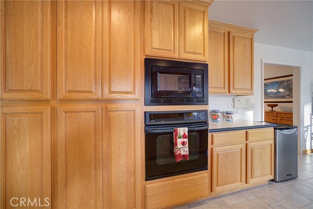 585 Red Tail Meadow Lane, Arroyo Grande CA: https://media.crmls.org/medias/bc702246-31ed-419a-85b4-305a90c4f1ab.jpg