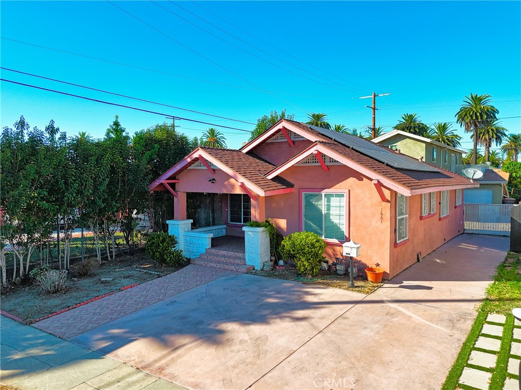 1659 W 39th — image 1