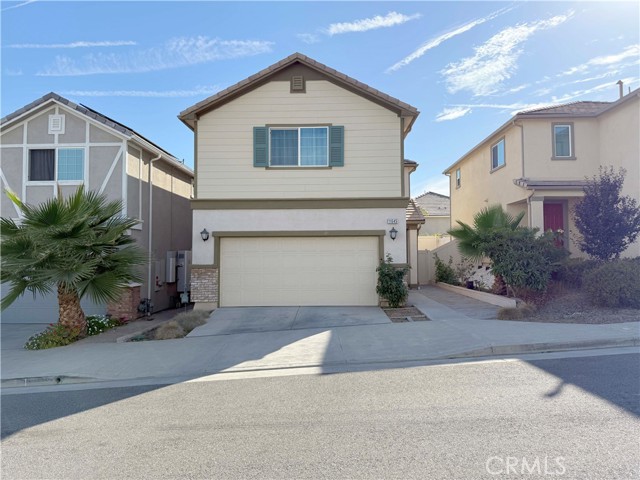 Detail Gallery Image 3 of 22 For 11645 N Delft Ln, Sylmar,  CA 91342 - 3 Beds | 3 Baths