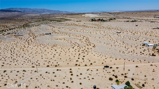 Detail Gallery Image 6 of 26 For 6636 Mckinnon Rd, Twentynine Palms,  CA 92277 - – Beds | – Baths