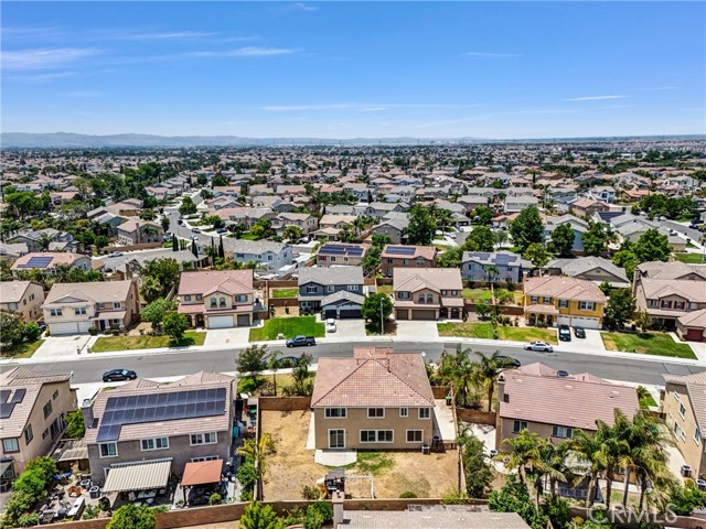 6556 Wells Springs Street, Eastvale CA: https://media.crmls.org/medias/bc71b860-d94f-45a8-b207-3a7e16dba4d6.jpg