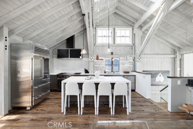 604 Begonia Avenue, Corona del Mar CA: https://media.crmls.org/medias/bc722a2c-4b1f-4a75-9c45-a577c3f76a38.jpg