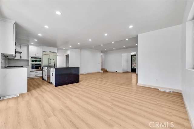 Detail Gallery Image 10 of 39 For 5090 Rockledge, Riverside,  CA 92506 - 5 Beds | 4 Baths