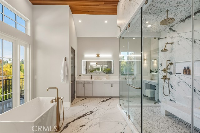 Detail Gallery Image 34 of 56 For 20511 Wells Dr, Woodland Hills,  CA 91364 - 6 Beds | 6/1 Baths