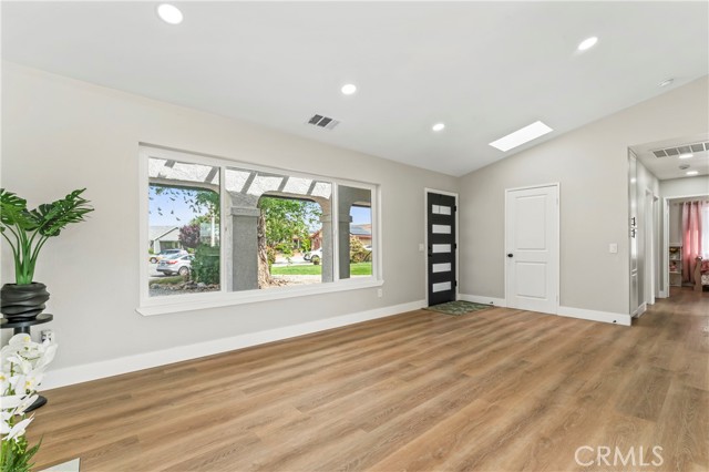 Detail Gallery Image 11 of 32 For 13875 Stage Coach Cir., Victorville,  CA 92392 - 3 Beds | 2 Baths