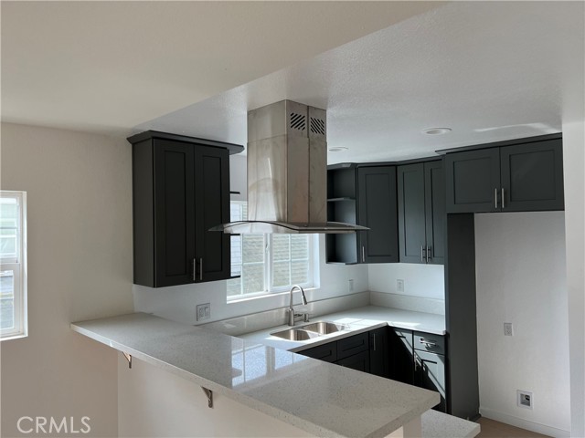 Detail Gallery Image 2 of 9 For 1467 Orange Ave, Long Beach,  CA 90813 - 1 Beds | 1 Baths