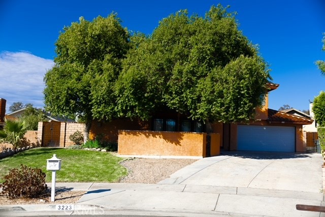 3223 Algonquin Lane