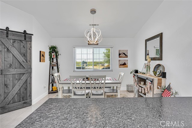 29578 Diane Way, Madera CA: https://media.crmls.org/medias/bc755d88-dea9-4438-a36e-d131d9af3d54.jpg