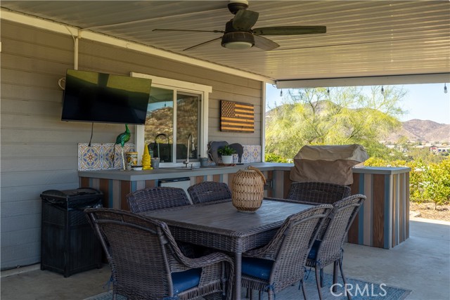 22831 Skylink Drive, Canyon Lake CA: https://media.crmls.org/medias/bc756e45-221b-415c-a062-02c15ea0073b.jpg