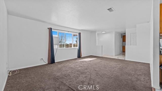 Detail Gallery Image 6 of 21 For 11545 Kiowa, Apple Valley,  CA 92308 - 3 Beds | 2 Baths