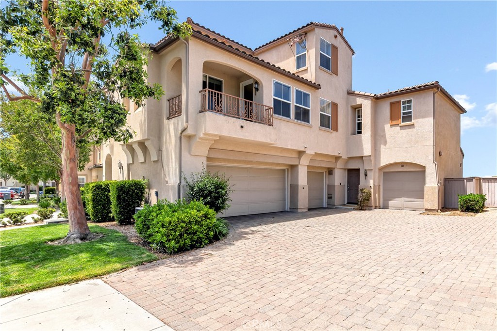 946 Bolex Way