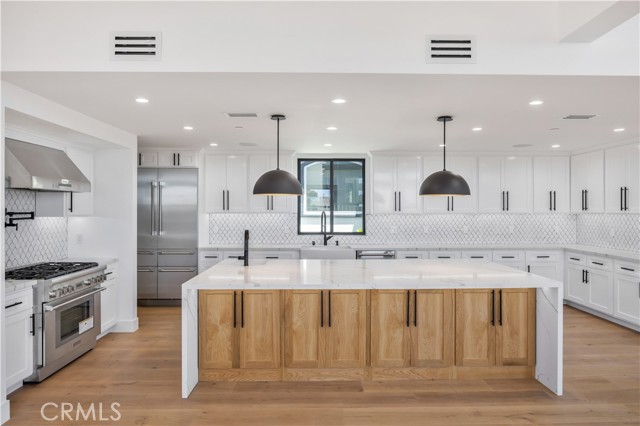 926 17th St, Hermosa Beach CA: https://media.crmls.org/medias/bc767852-8cc0-4de6-852c-16973fbb394b.jpg