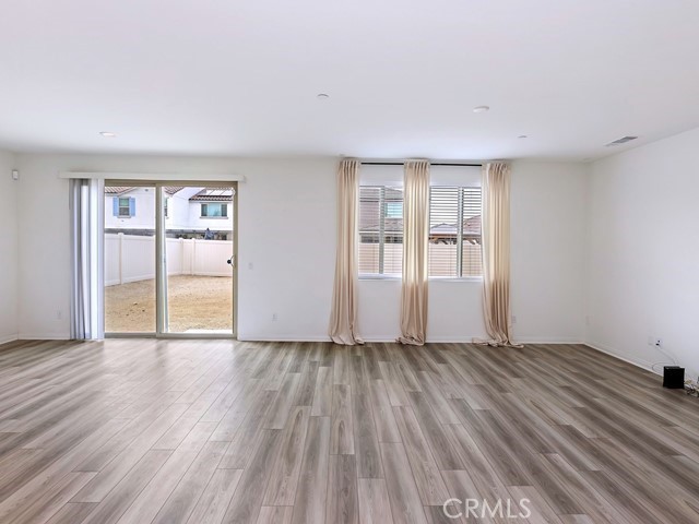 Detail Gallery Image 18 of 39 For 29553 Tulipwood St, Menifee,  CA 92584 - 5 Beds | 3 Baths