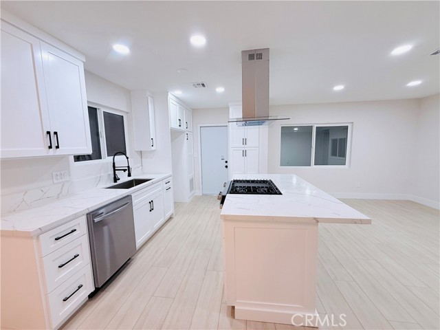 Detail Gallery Image 5 of 31 For 1648 W 23rd, San Bernardino,  CA 92411 - 3 Beds | 2/1 Baths